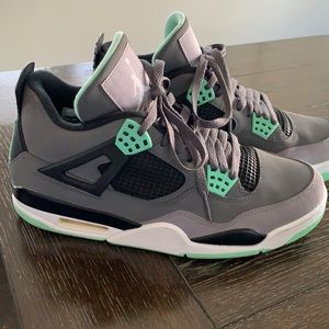 Air Jordan 4 Retro Green Glow